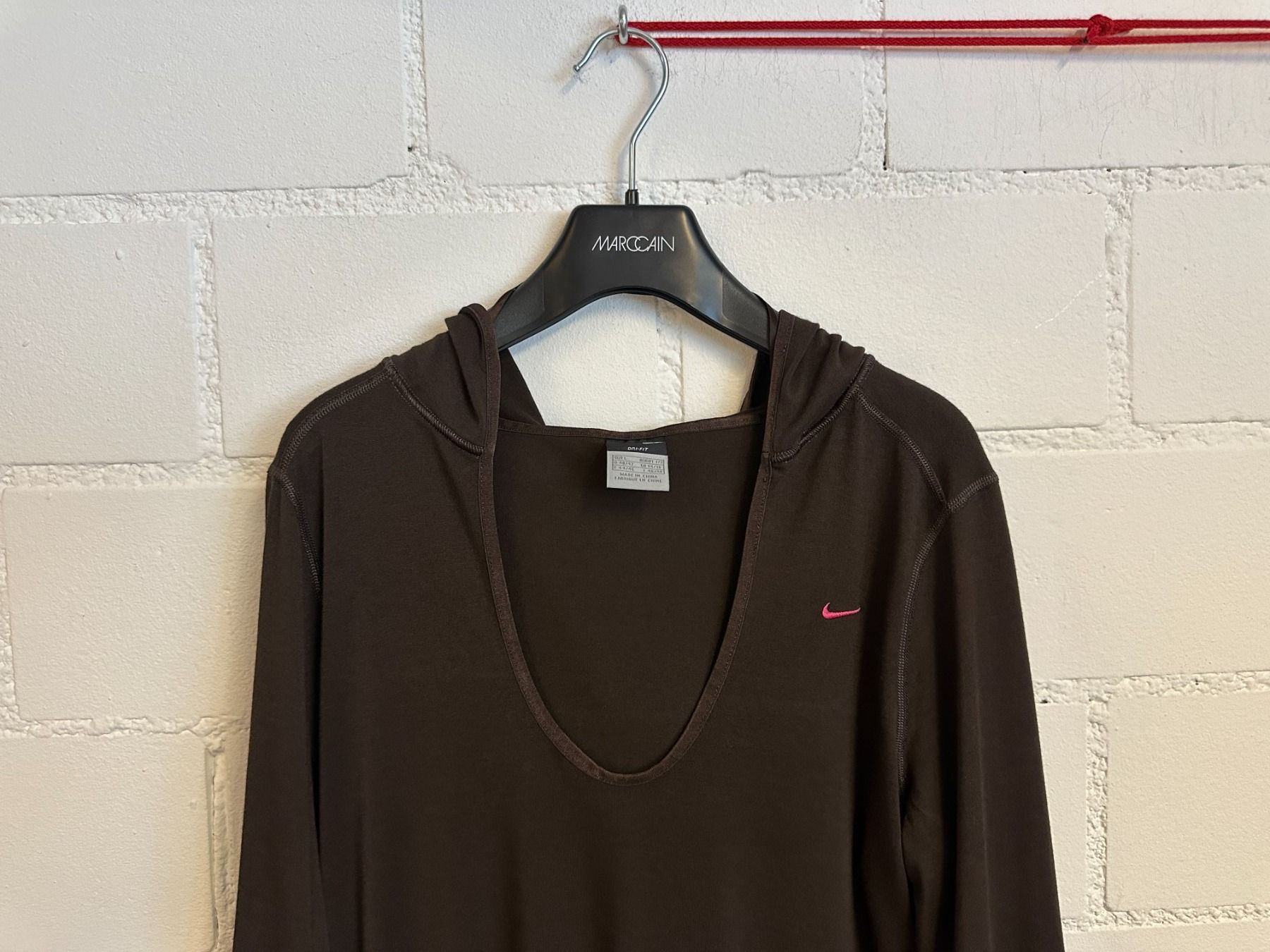 Nike Maglioni & Felpe: Kapuzenpullover / Trainingspullover von Nike Dri Fit (40/42) – Usato da Urdorf venduto da Erika666 1