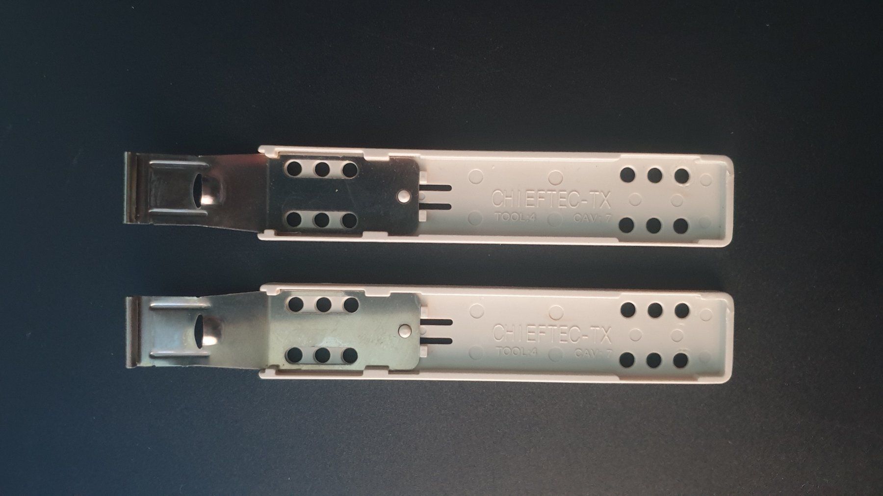 Chieftec Gehäuse: HD Montageschienen – Gebraucht aus Stäfa von Supertramp73