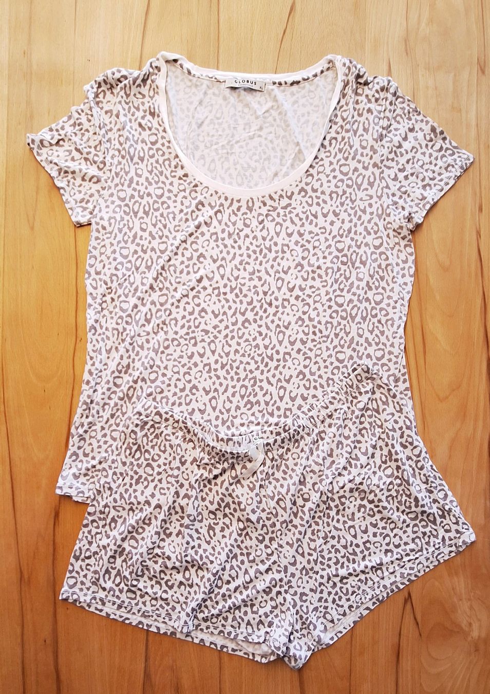 Globus Negligees & Pigiami: Sommer Pyjama Globus weiss/grau Gr. L – Nuovo (secondo la descrizione) da Flawil venduto da Seestern5