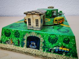 TinToy Kreisbahn, Blechbahn mit Uhrwerk,funktioniert perfekt
