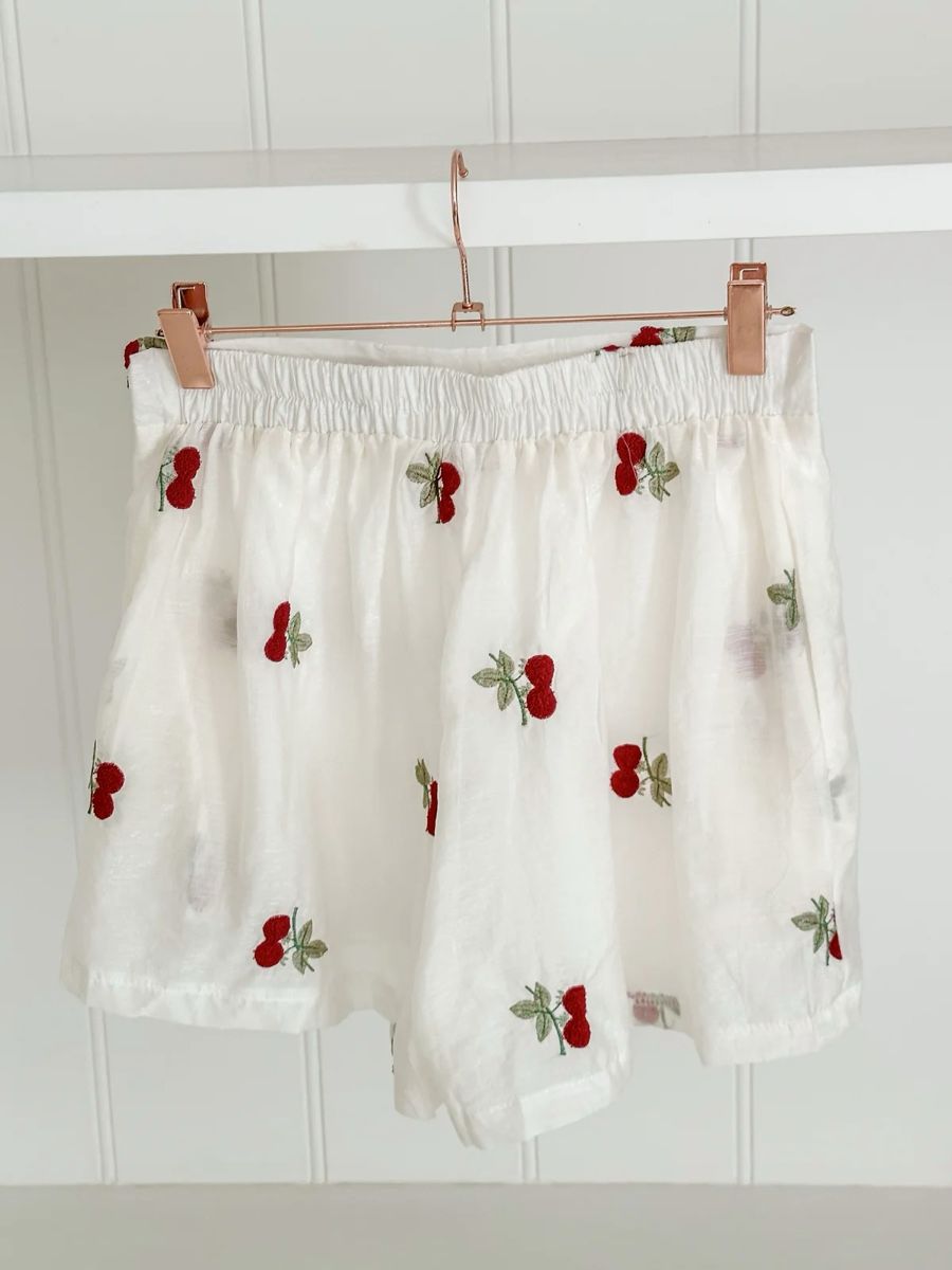 Hosen: Cherry Shorts TU One Size – Neu und originalverpackt aus Zürich von NNK28