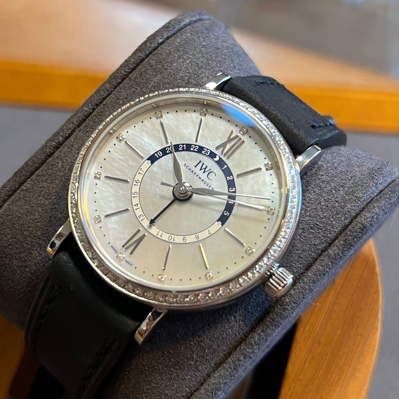 IWC Orologi: IWC Portofino Automatic Date Diamond Set IW459101 – Usato da Carouge GE venduto da Watchaser 8