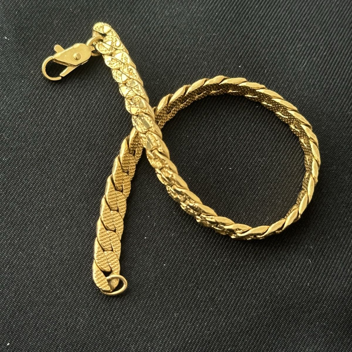 Bracciali & Braccialetti: Wunderschöne massive goldene Panzerkette – Usato da Givisiez venduto da dor_xb9k 2