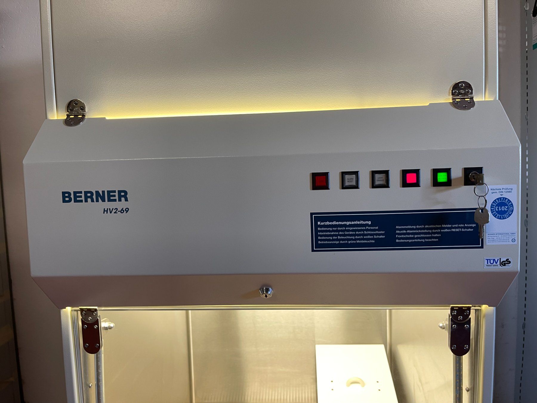Accessori da laboratorio: Berner HV-69 – Usato da Niederdorf venduto da LeptonAG_Labor 1
