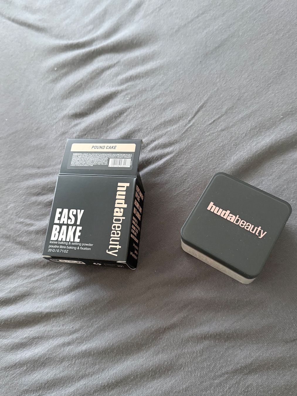 Huda Beauty Make-up: Huda Beauty Powder – Nuovo e nell'imballaggio originale da Baar venduto da and_x9gz
