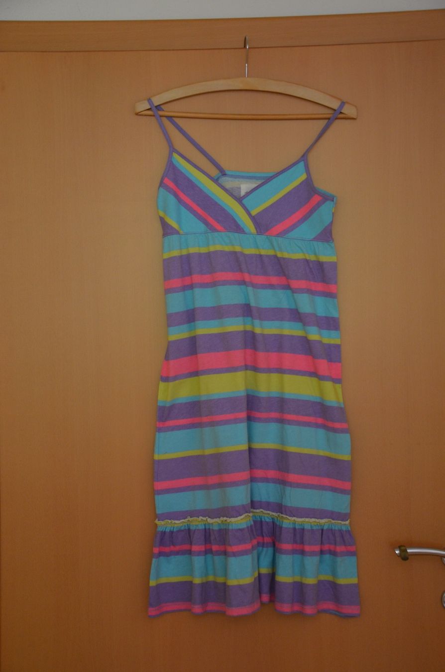 Vestiti & Gonne: TAILLE 170 - JOLIE ROBE – Usato da Chiasso venduto da Dolly015