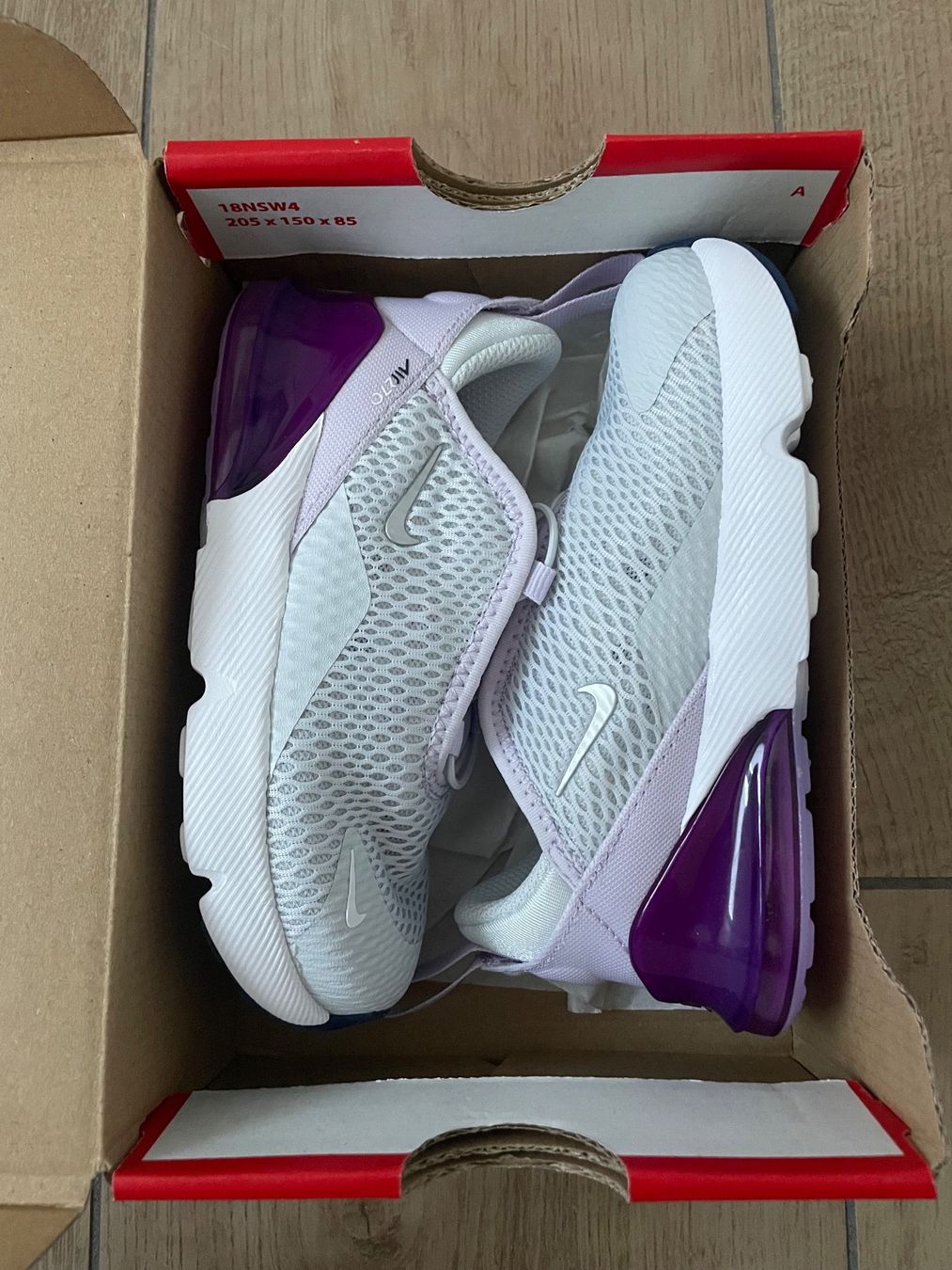 Nike Schuhe für Mädchen: Nike Air Max 270 Gr. 27 NEU – Neu und originalverpackt aus Waltenschwil von hansnine 2