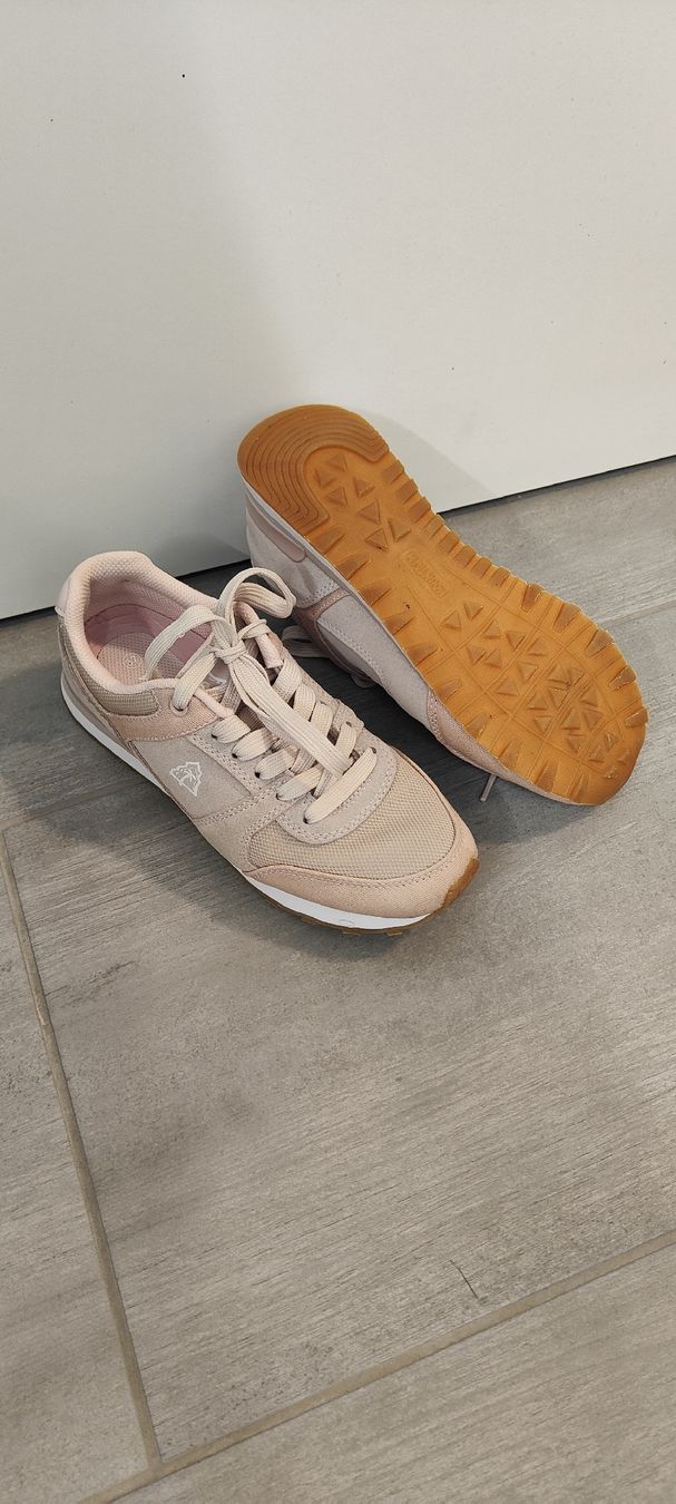 Scarpe da donna: Sneaker Grösse 37 – Nuovo (secondo la descrizione) da Dürrenäsch venduto da m_saegi 1