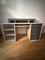 Schreibtisch modern & stabil  guter Zustand