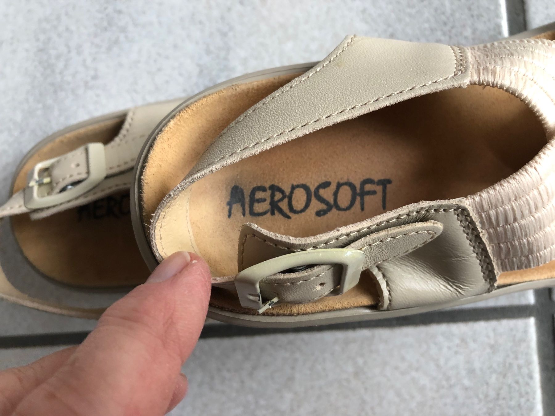 Scarpe da donna: Sandale Aerosoft – Usato da Liestal venduto da FlomiVivi 1