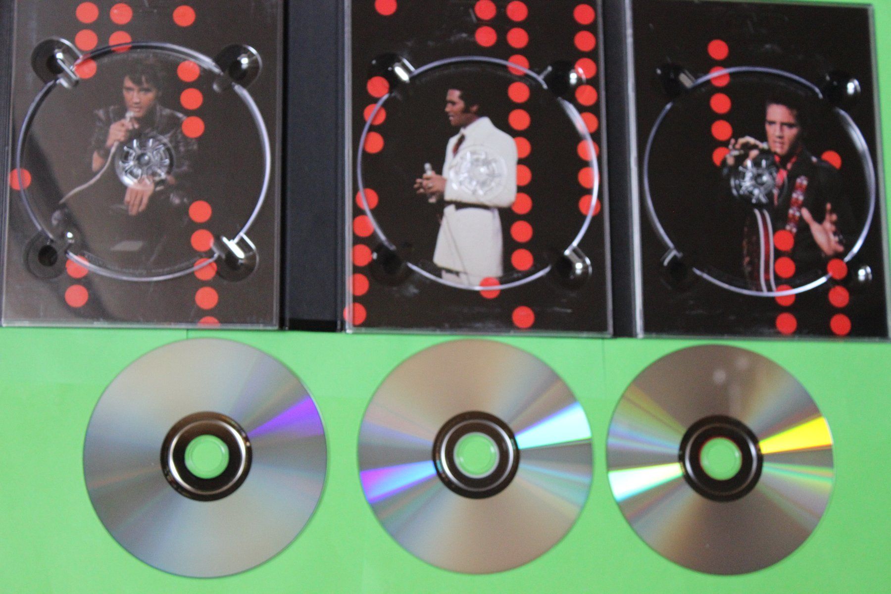 Tutti i DVDs: ELVIS PRESLEY -  '68 COMEBACK (SPECIAL DELUXE EDITION) 3DVD – Nuovo (secondo la descrizione) da Tübach venduto da JamesStone 3