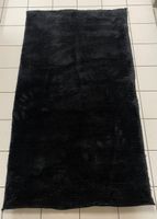 Tapis noir moelleux, parfait pour l'hiver - 70 x 115 cm