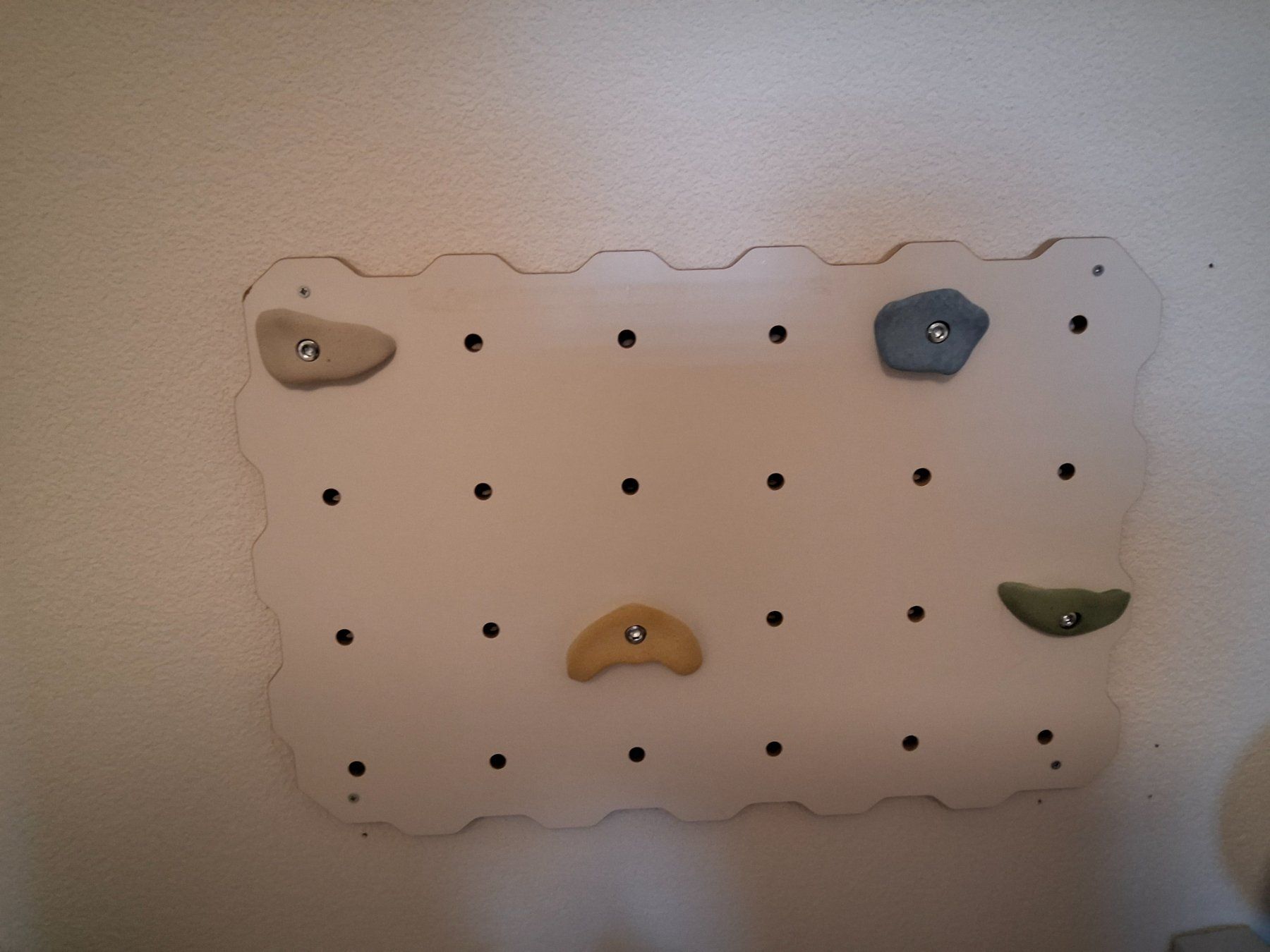 Kletterwände & Klettergriffe: Kletterwand – Gebraucht aus Ostermundigen von val_dxb6