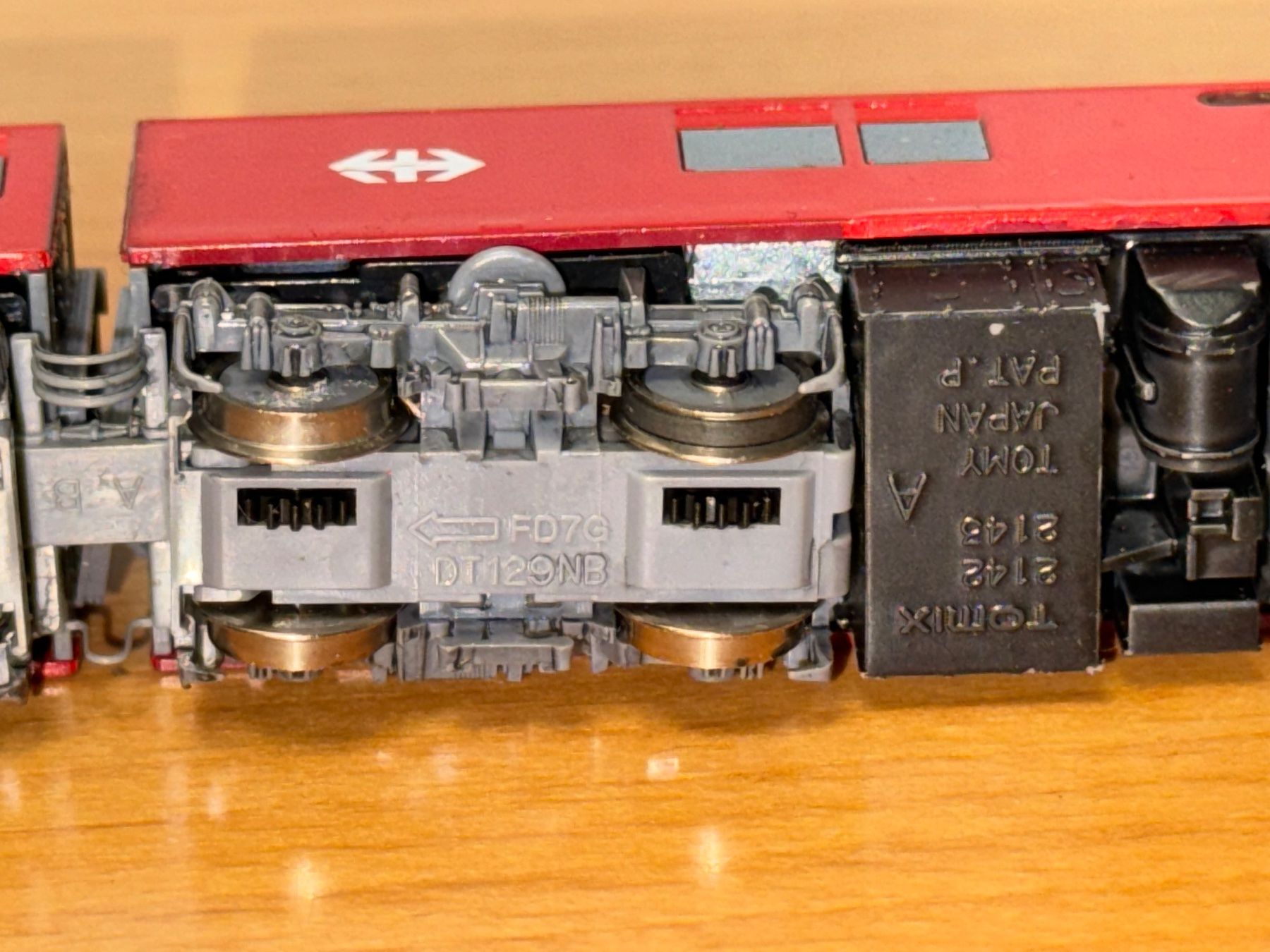 Modellini di ferrovie: Tomix Elektrolok EH500 ,  Version mit Bern Wappen – Usato da Kaiseraugst venduto da winnetou04 6