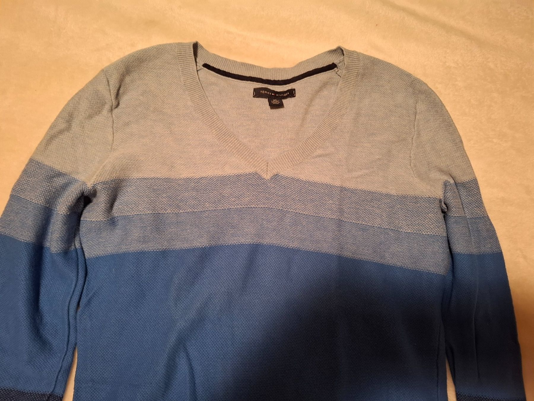 Tommy Hilfiger Pullover & Sweatshirts: Tomy Hilfiger Pullover  Gr. XS             /  132 – Gebraucht aus Schlieren von Alena020_0 4