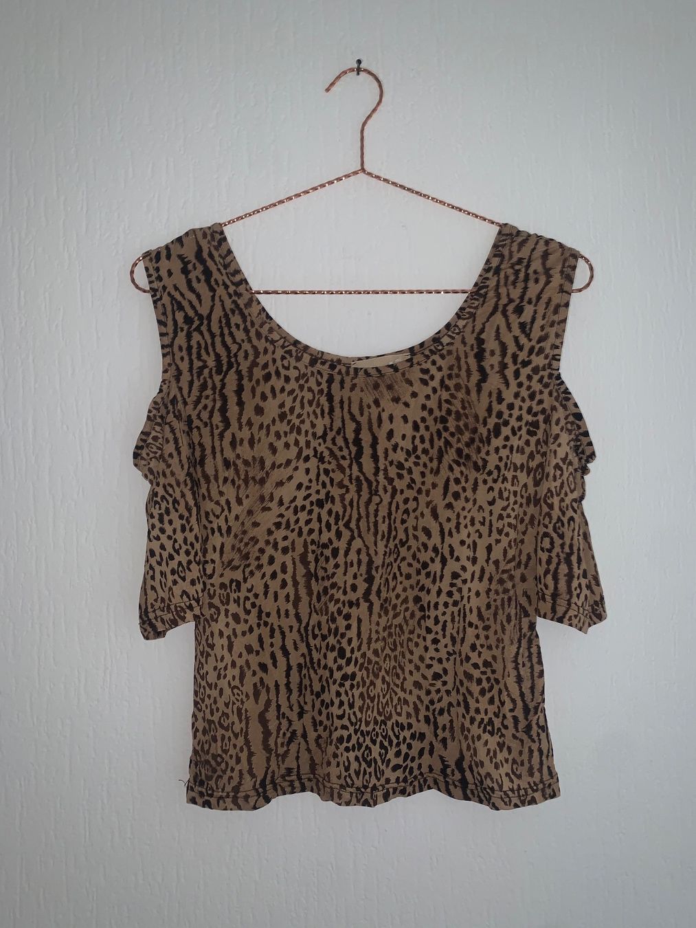 Top: Top léopard 🐆 Dolcemiele taille M – Usato da Lausanne venduto da Xiaoxi
