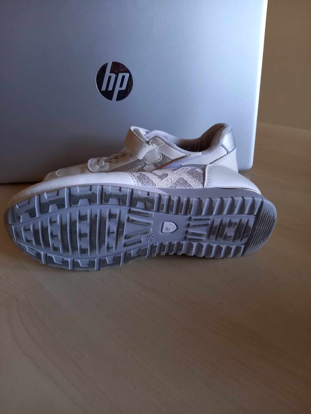 Scarpe per ragazze: Kinder Turnschuhe, weiss, Grösse 36, – Usato da Möhlin venduto da Simba4871 5