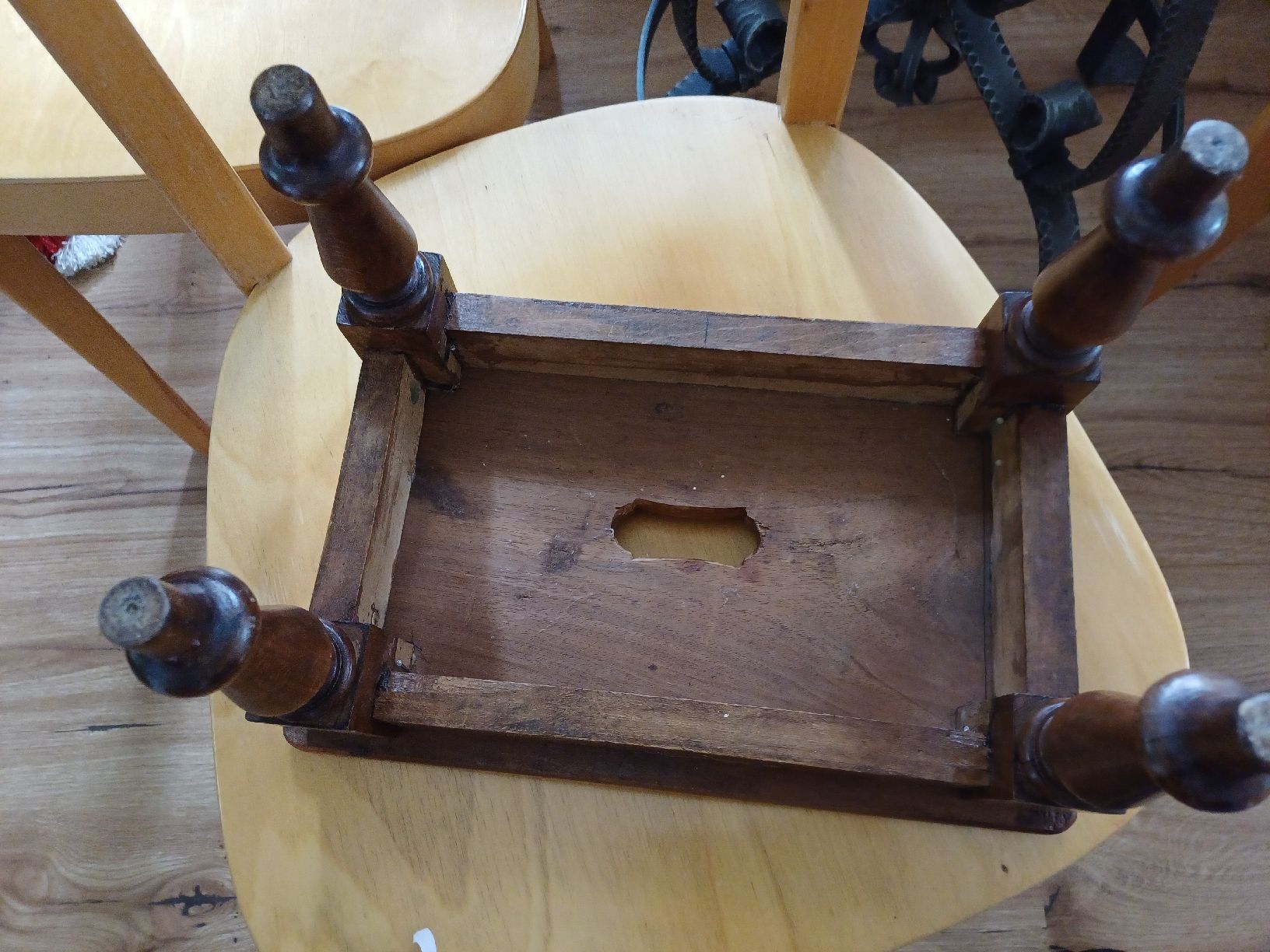 Articoli in legno: Nussbaum Schemmel – Usato da Flawil venduto da Naphtali 6