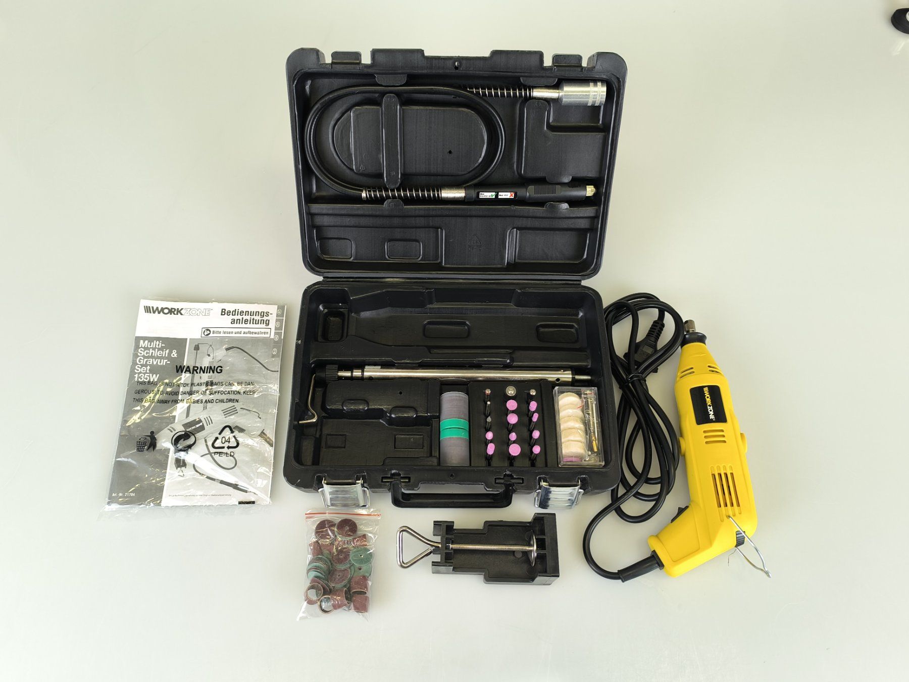 Tutti gli attrezzi: WORKZONE Multi-Schleif & Gravurset 135W im Koffer – Nuovo (secondo la descrizione) da Rüti ZH venduto da Restwert_Rueti_ZH