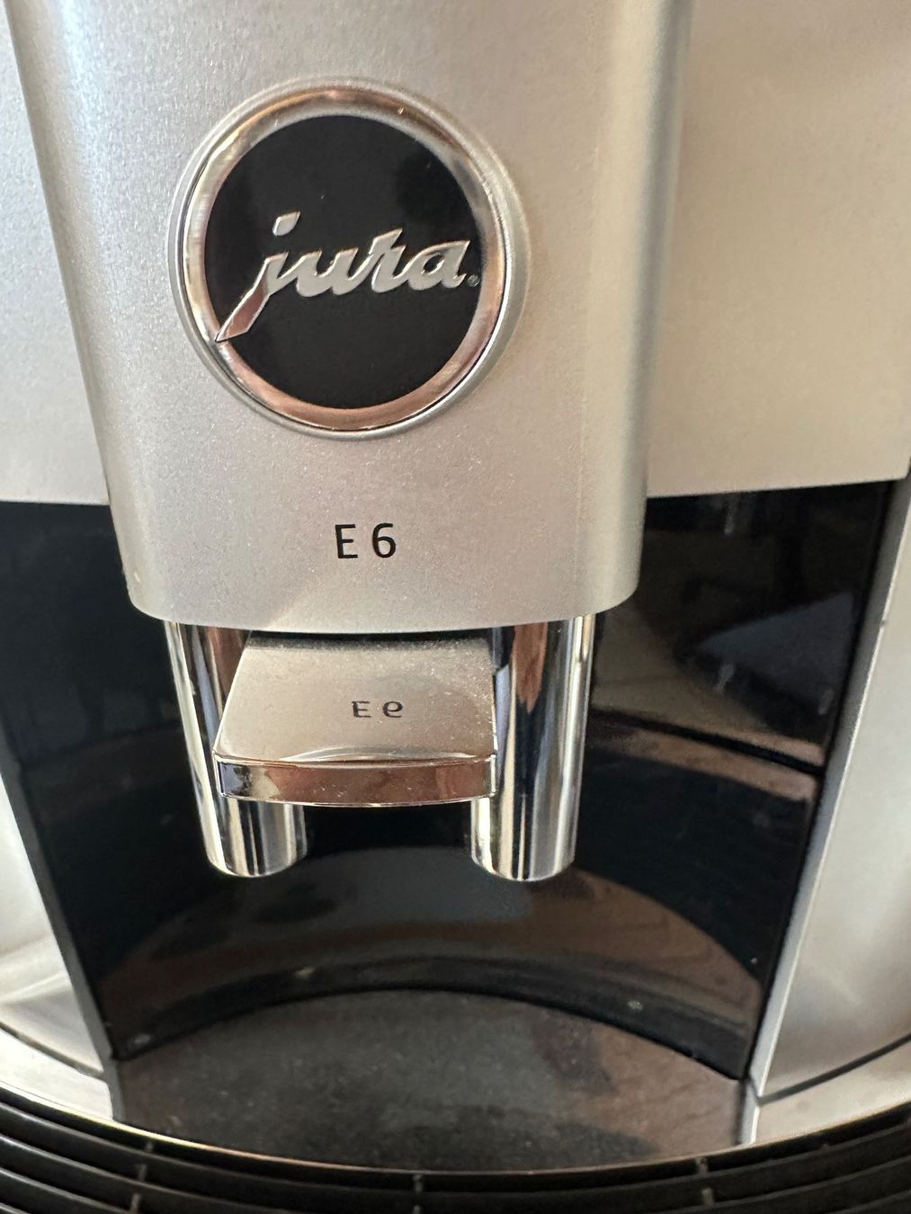 Jura Kaffeemaschinen & Espressomaschinen: Jura Kaffeevolautomat E 6 Platin – Neu (gemäss Beschreibung) aus Bern von koechli-sani 1