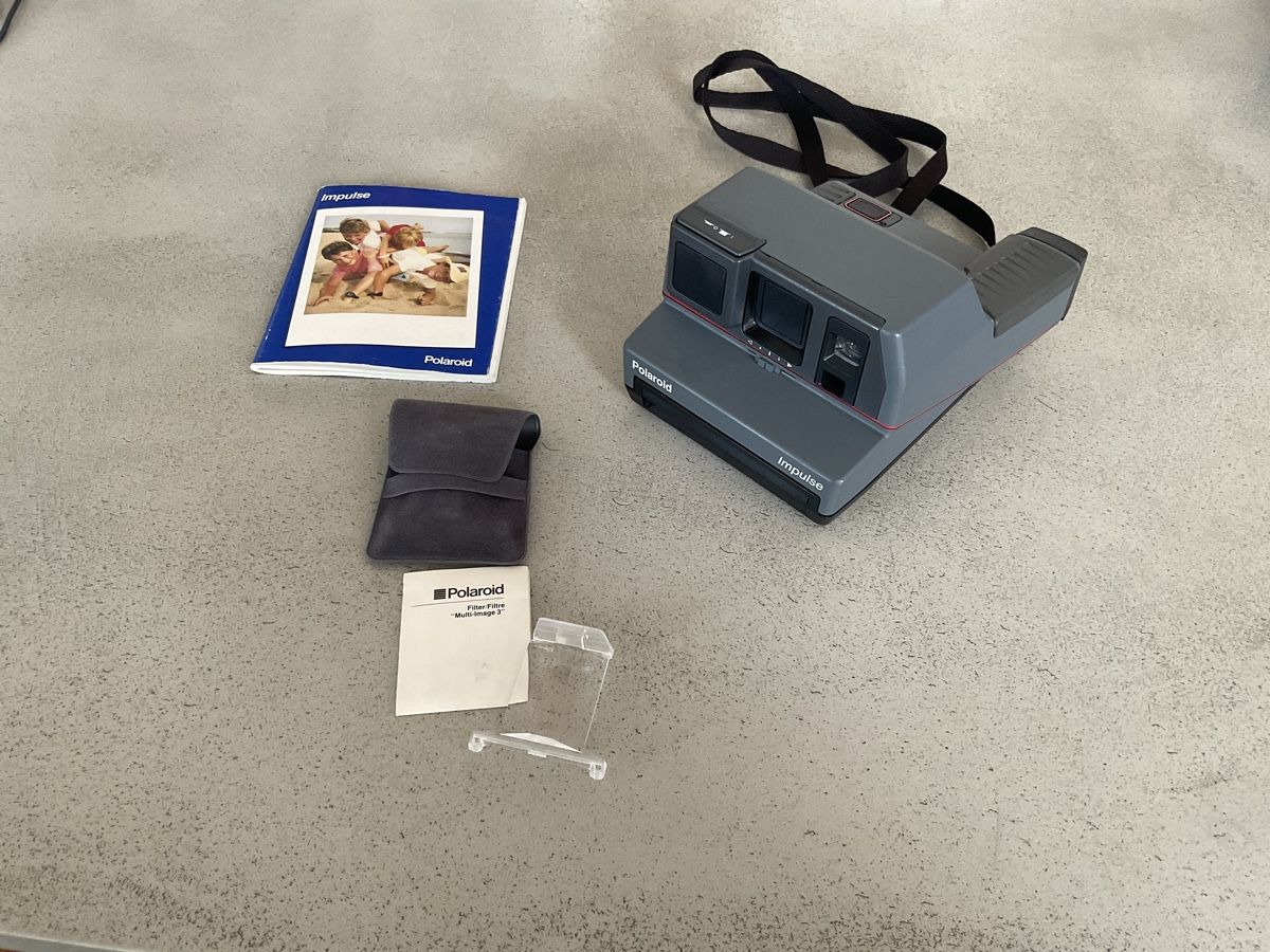 Polaroid Kamera: Polaroïd Impulse fin dés années 80 – Gebraucht aus Cressier FR von M-I-M