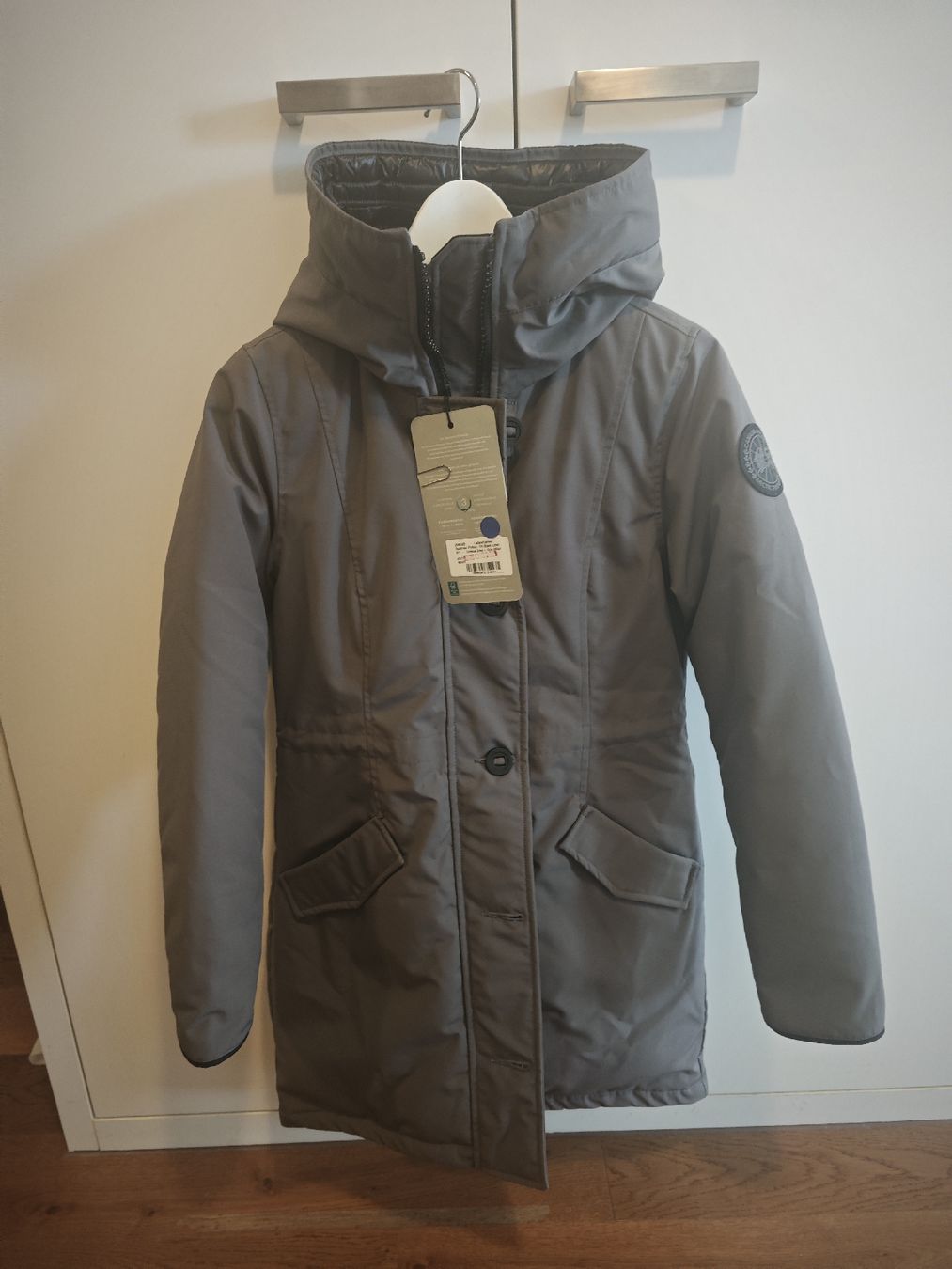 Canada Goose Giacche: Winter Parka grey hooded jacket New – Nuovo e nell'imballaggio originale da Zürich venduto da Sami526