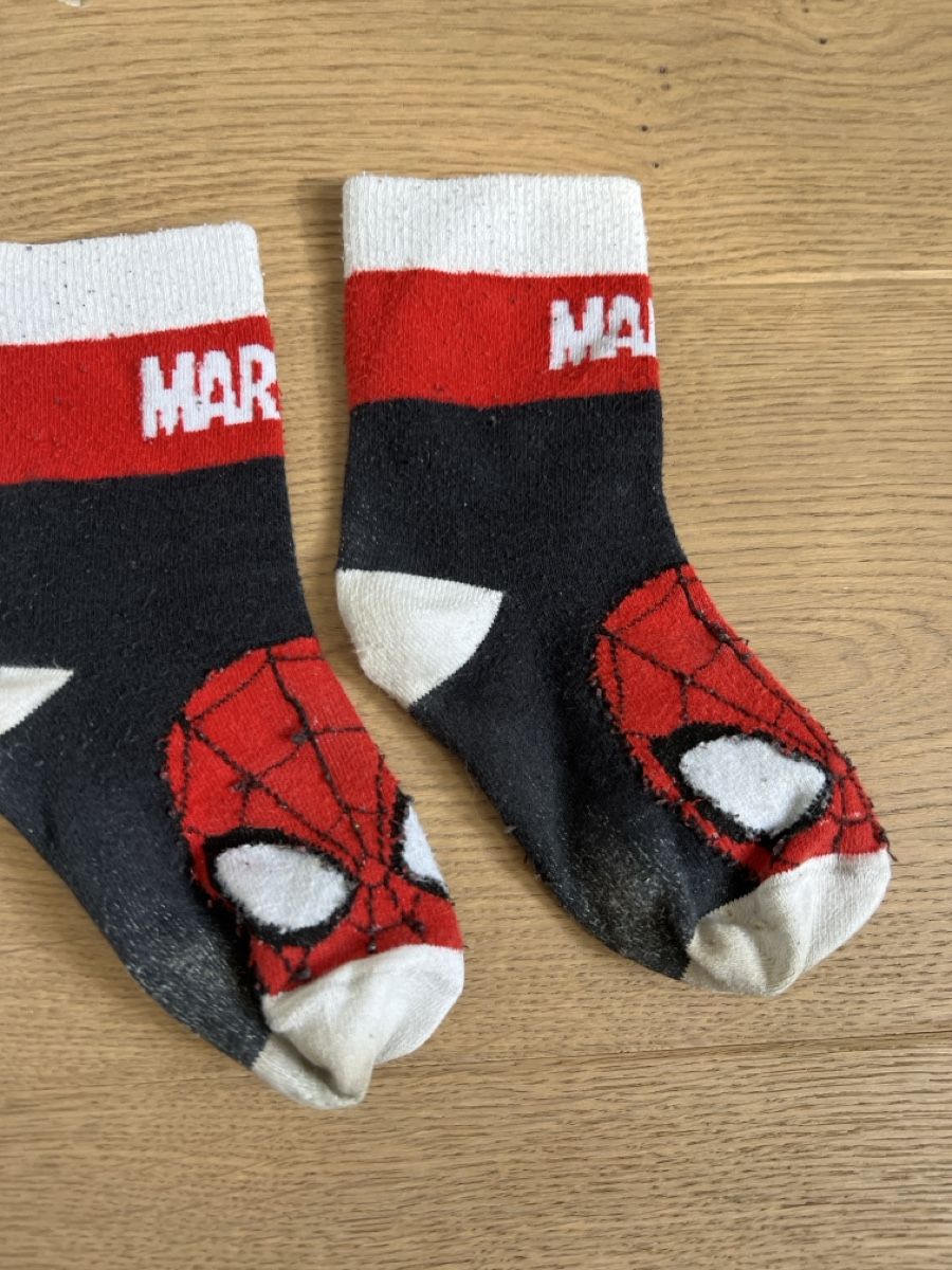 Calze per bambini: Socken Spiderman Gr 23-26 gebrauchter Zustand – Usato da Oensingen venduto da katepe 1