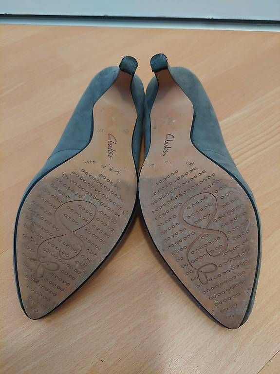 Chaussures femmes: Graue Clarks Pumps – D'occasion à Gossau SG par sus_bkb7 3