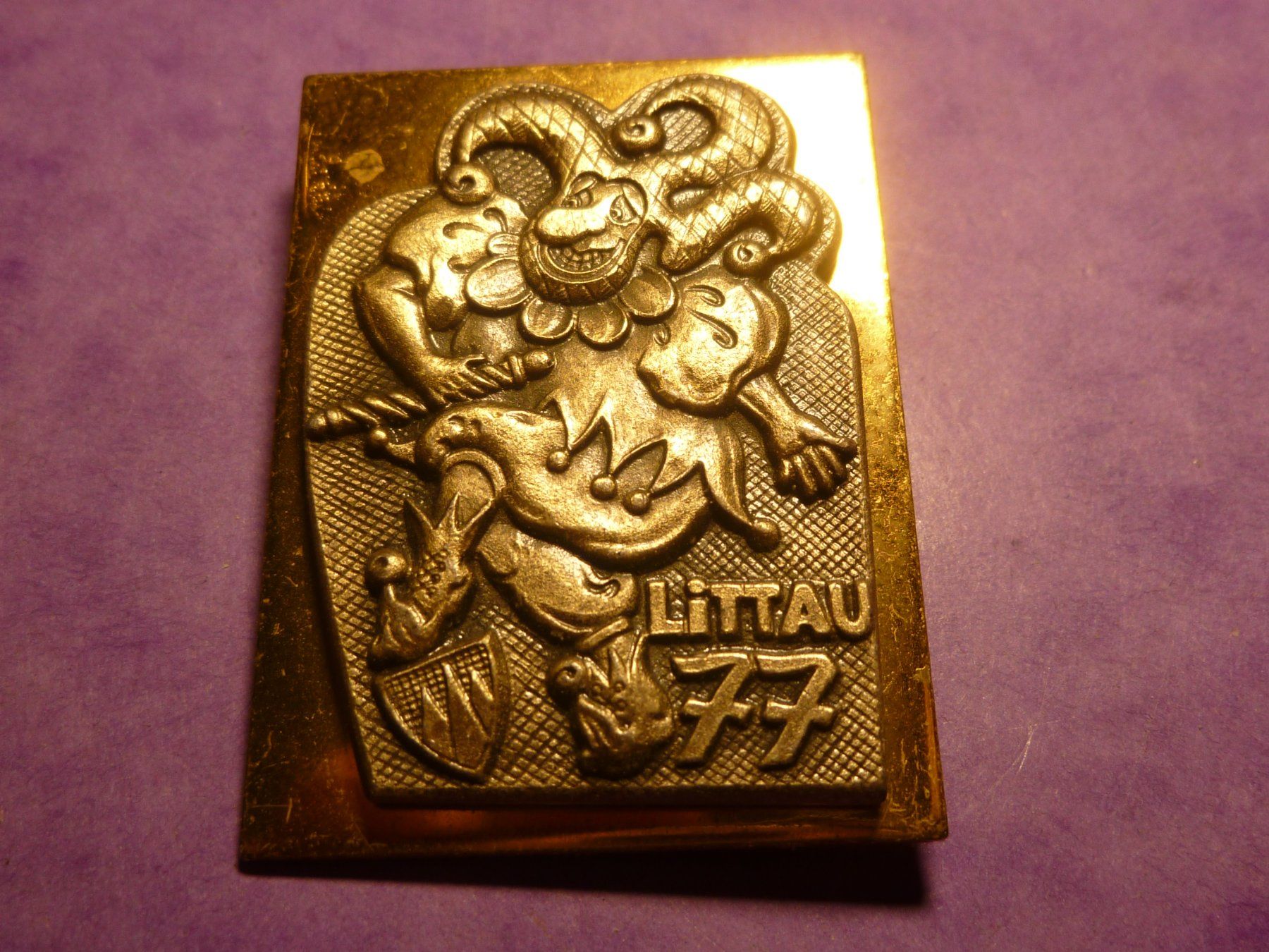 Placchette & Badge: LITTAU 1977 GOLD – Usato da Ried (Muotathal) venduto da Mandarin02
