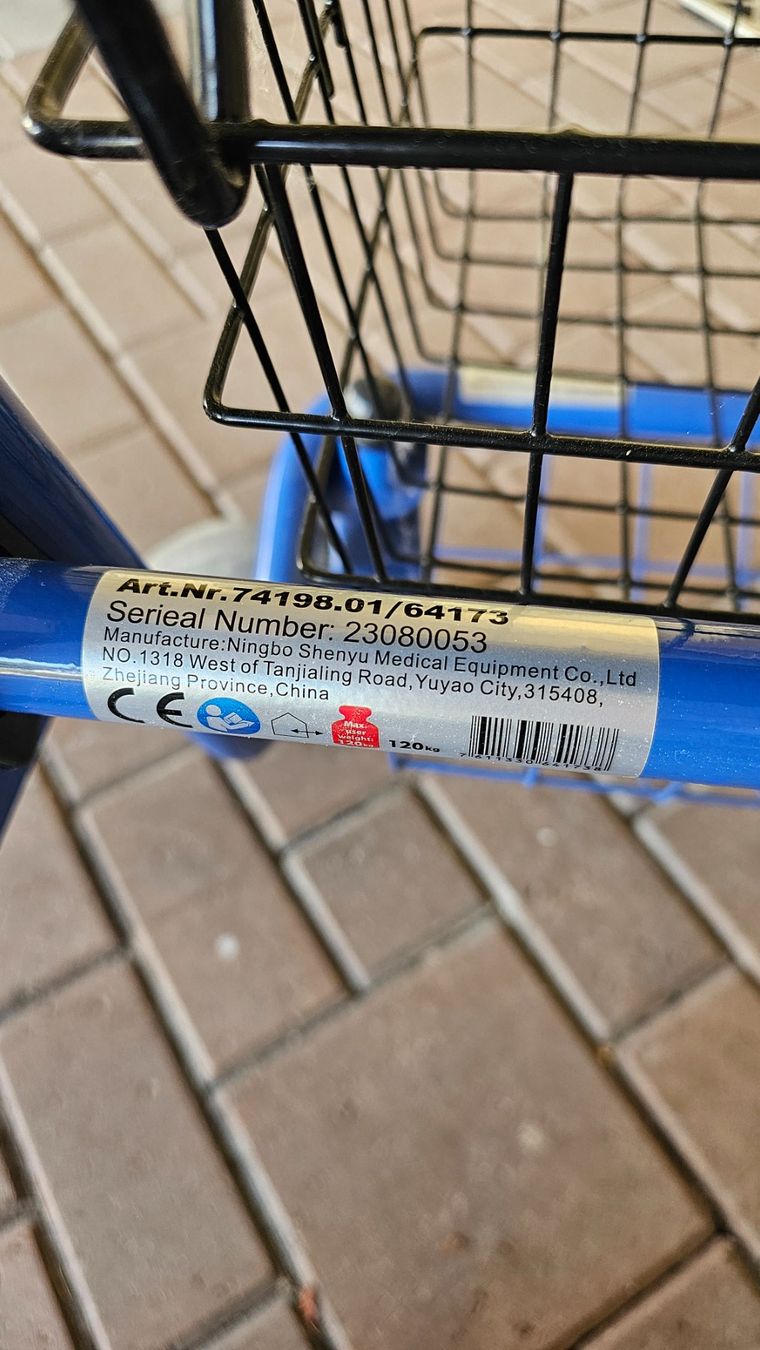 Gehhilfen: Rollator mit Sitz und Korb – Gebraucht aus Sugiez von Elyriah 1