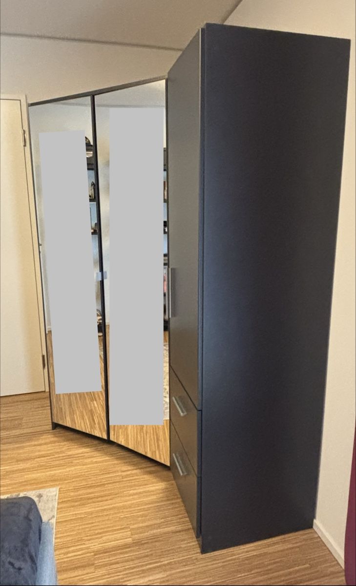 Armadi: Eckschrank grau mit Spiegeltüren – Usato da Zürich venduto da roo_8xd6 2