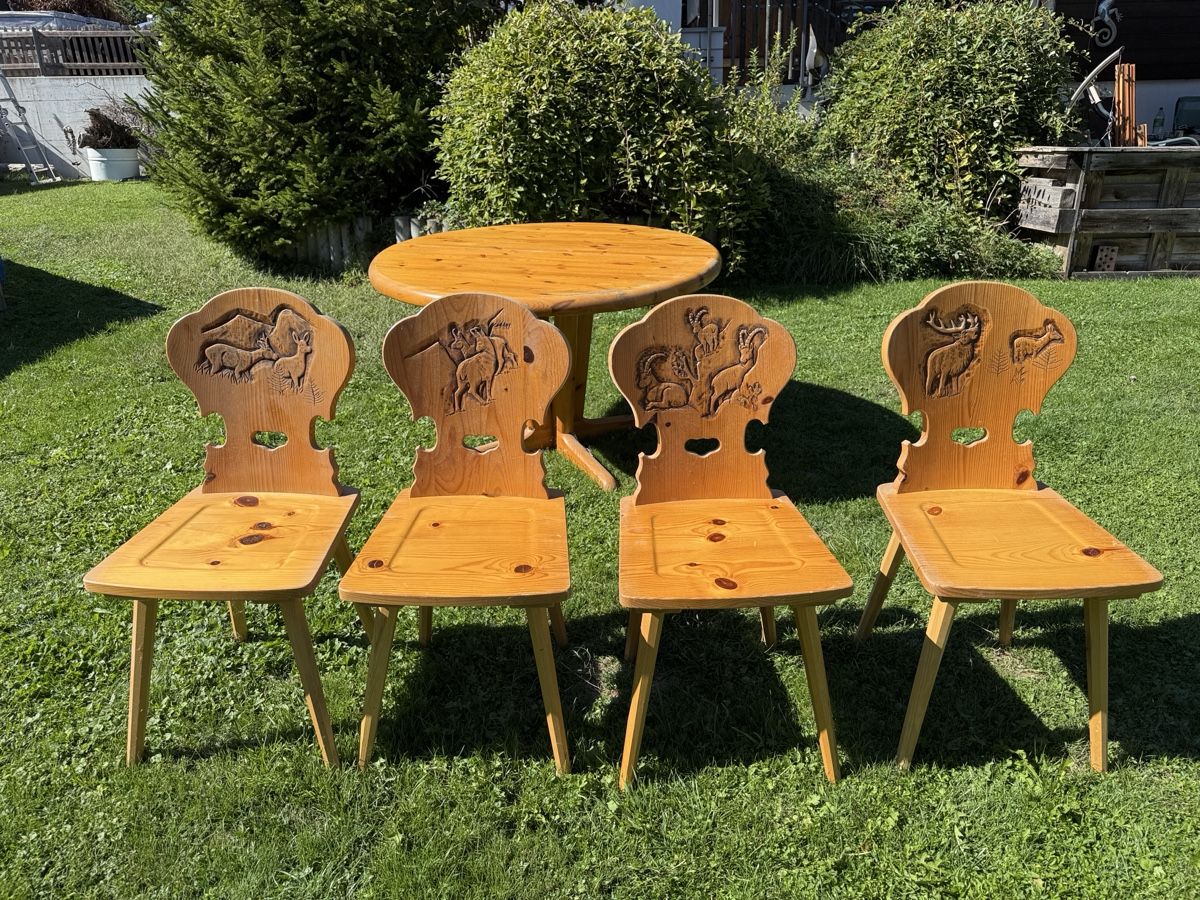 Set di tavolo e panche: Tisch mit 4 Stabellen – Usato da Hofstetten BE venduto da Alpheidi75 2