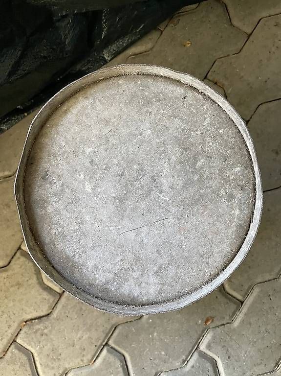 Sonstiges für Haushalt & Wohnen: Zinkeimer 12 l, 1.7 kg – Gebraucht aus Aeugst am Albis von mia_7p89 4