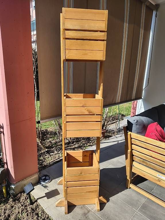 Vasi per fiori: Fioriera verticale in legno – Usato da Losone venduto da gui_j8c9 1