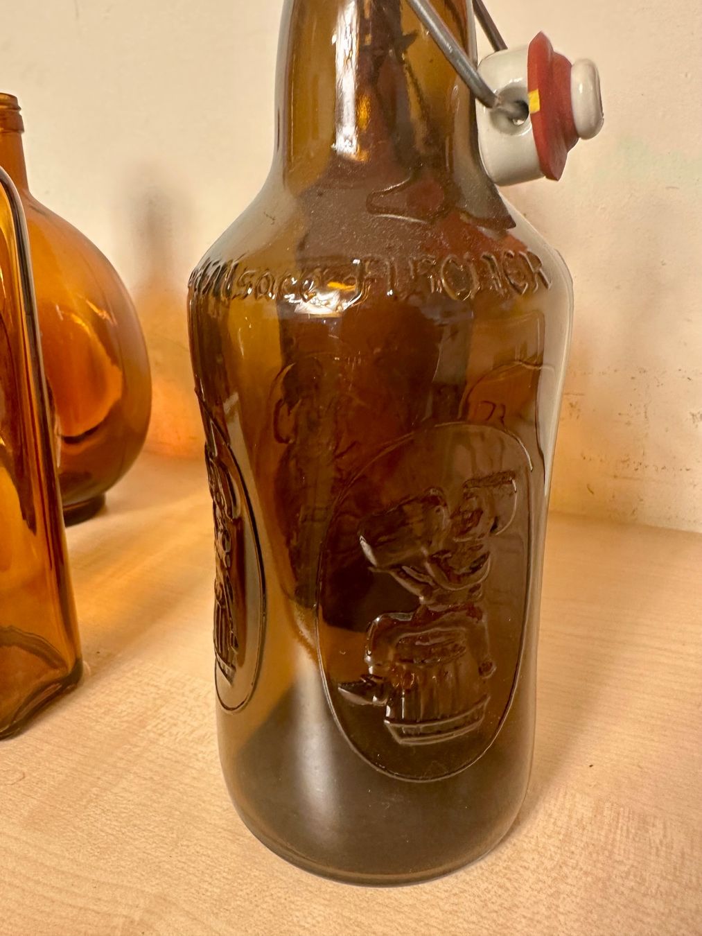 Bicchieri, Caraffe & Bottiglie: Antike Bierflaschen Sammlung, Vintage, 4 Stück, Braun – Usato da Münchenstein venduto da tsp01 2