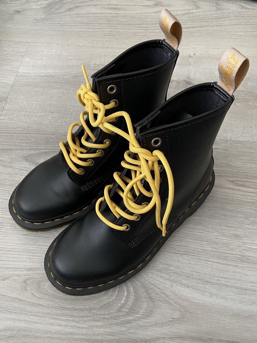 Dr. Martens Herrenschuhe: Dr. Martens taille 38 végan – Gebraucht aus Montreux von Perledor