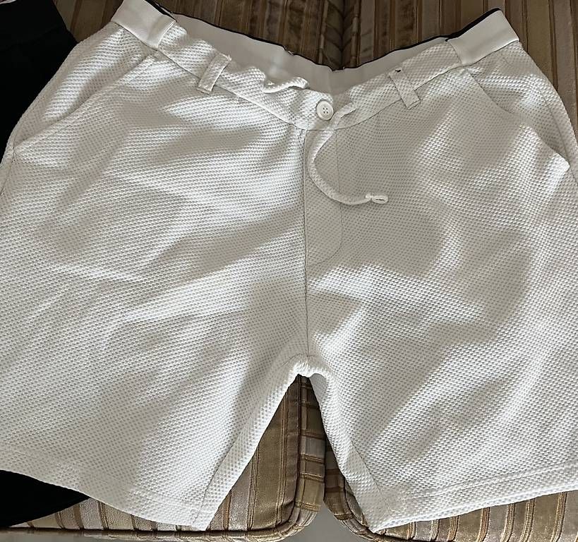 Pantaloni: Pantaloni corti casual L – Usato da Viganello venduto da bia_x25w 1