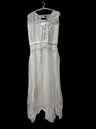 Schönes, festliches Kleid, weiss, Top Zustand!