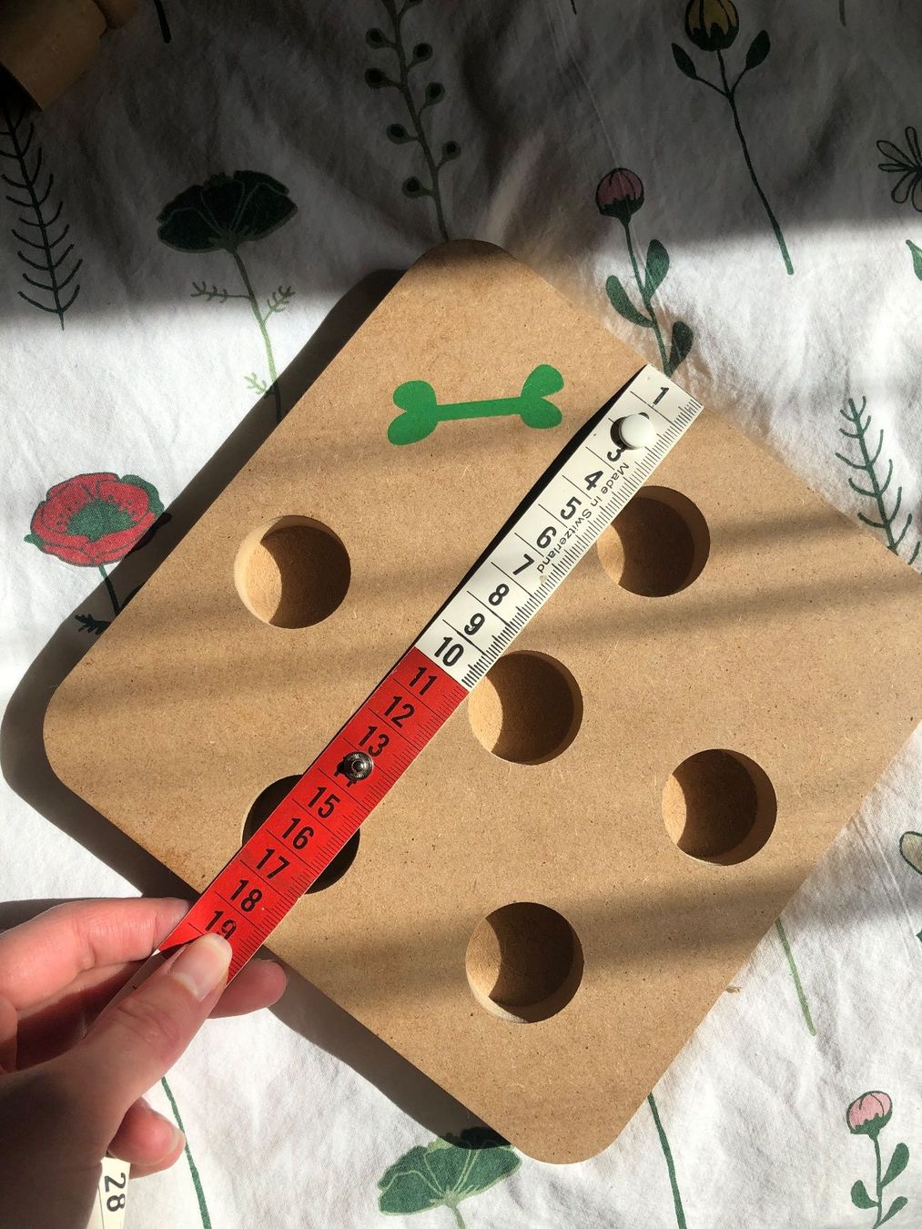 Spielzeuge: Jeu d'intelligence en bois pour chien et chat – Gebraucht aus St-Aubin FR von Tiweety 5