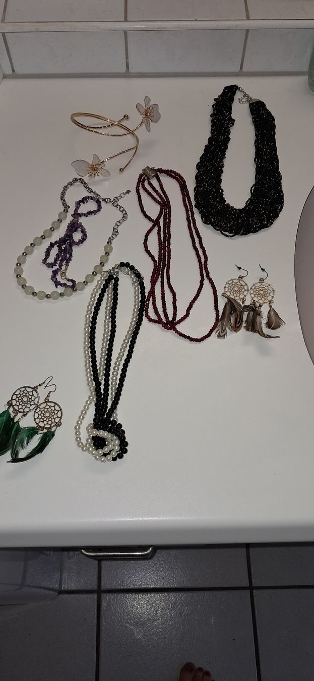 Autres bijoux: Üppiges Schmuck-Überraschungspaket – D'occasion à Gerlafingen par kaple
