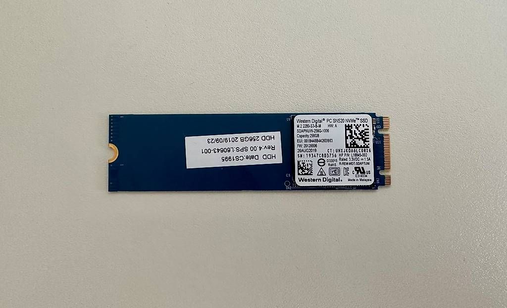 Western Digital Harddisks: WD PC SN520 SSD 256 Gb M.2 – Gebraucht aus Couvet von Aura_aura