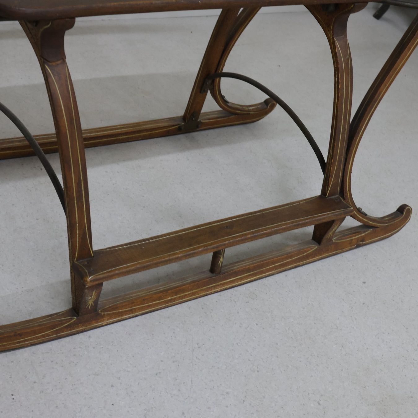 Gravures sur bois: Antiker Stosschlitten – D'occasion à Volketswil par brockipfannenstil 8