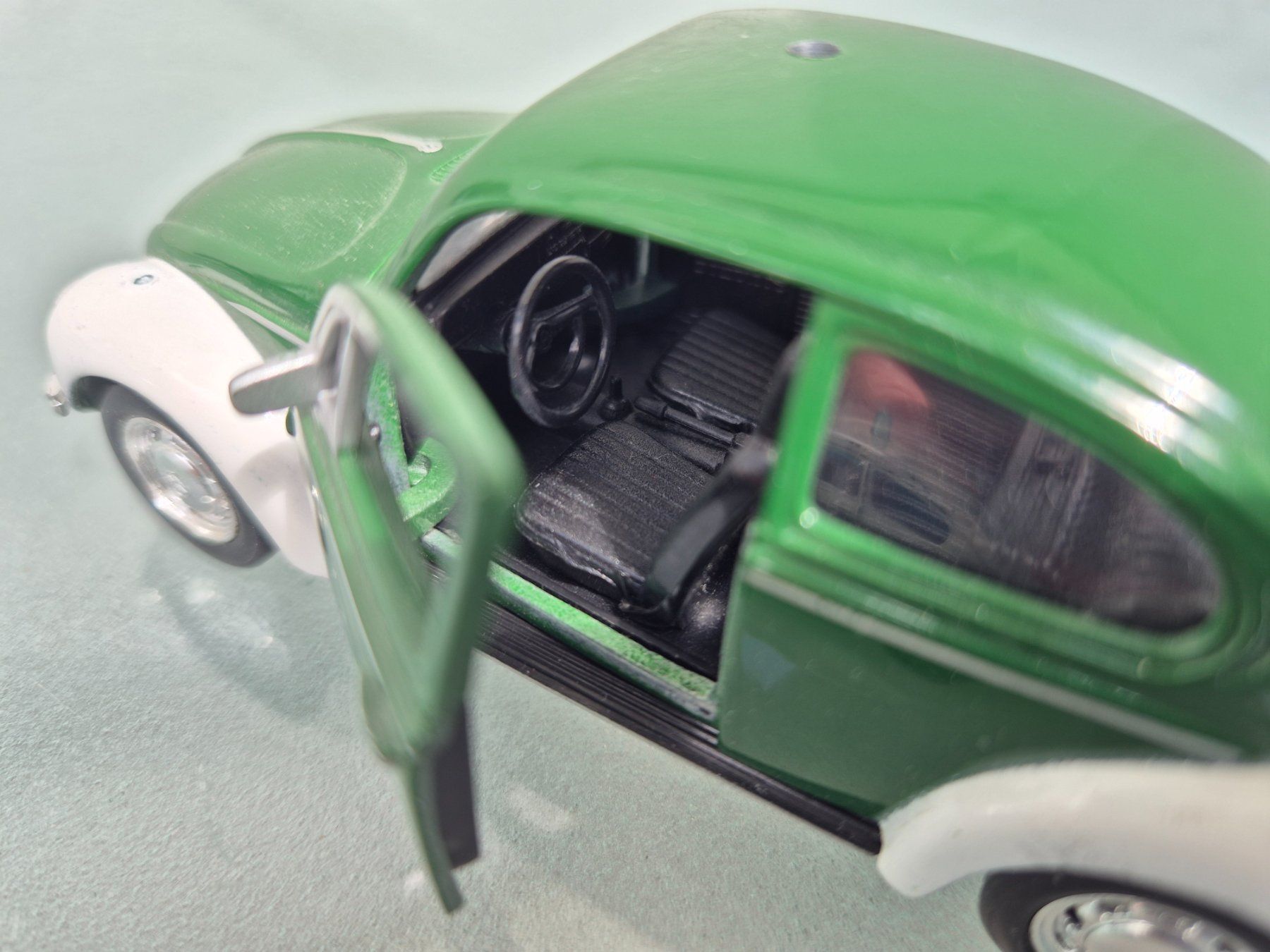 Volkswagen Modellini d'auto: VW Käfer Polizei . Versand 3.90 – Difettoso da Oberbuchsiten venduto da laffite54 1