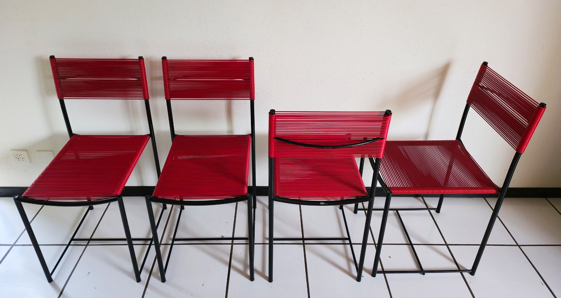 Alias Sedie: Chaises Spaghetti modèle 101 d'Alias – Usato da Hauteville venduto da MaisonMora