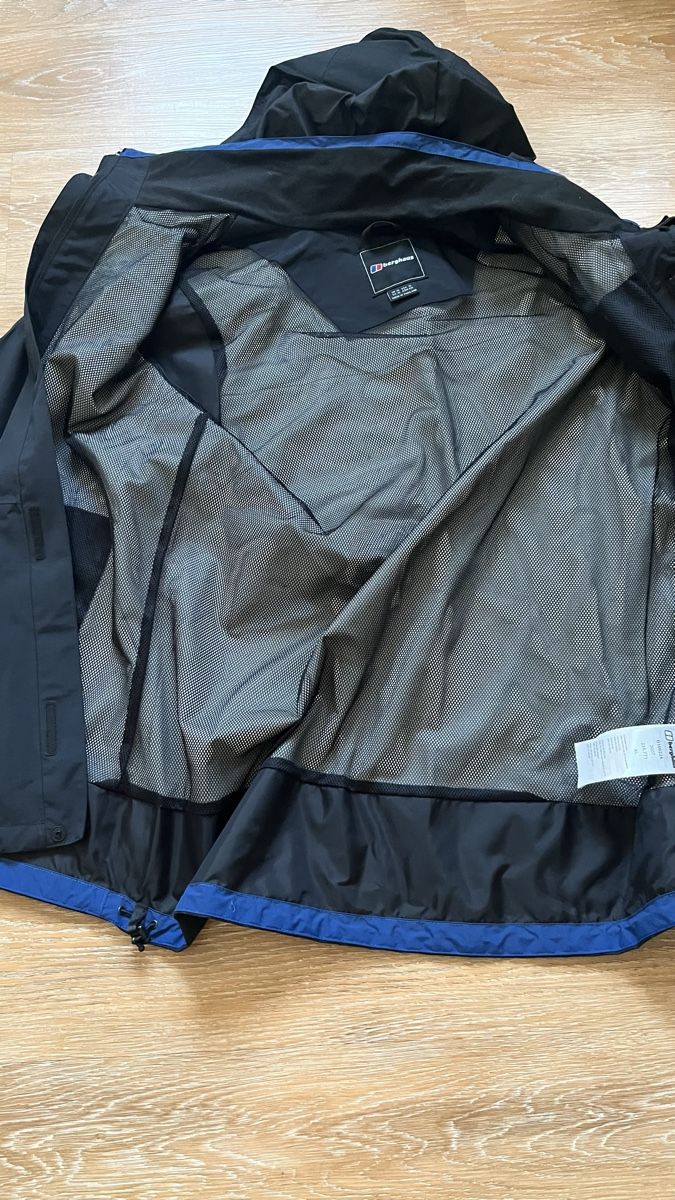 Berghaus Giacche: Regenjacke – Usato da Kappel SO venduto da teiger83