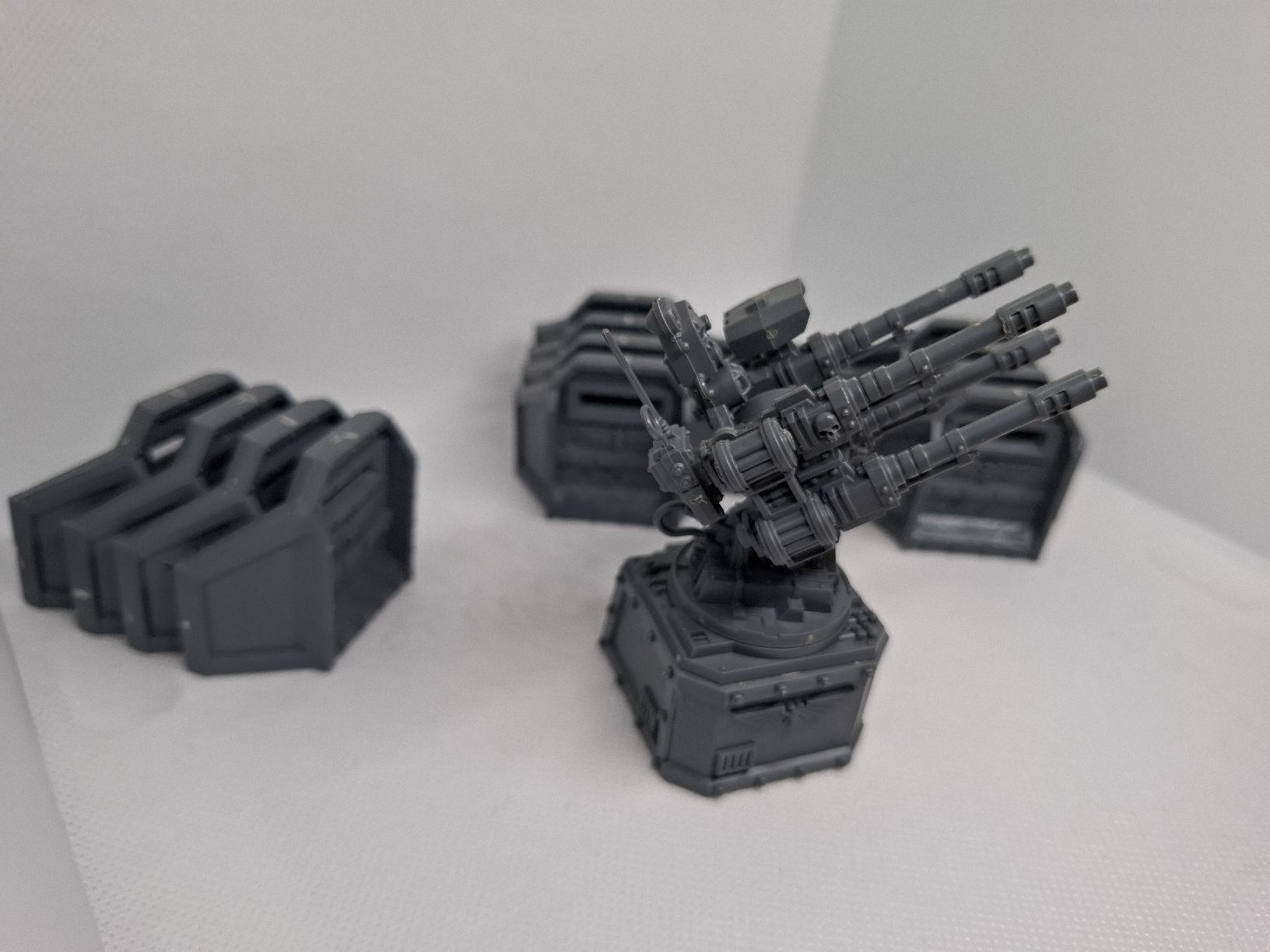 Kit di modellismo & Modellini statici: Warhammer 40k Aegis Defence Line mit Quad Kanone – Usato da Winterthur venduto da justs0m3guy