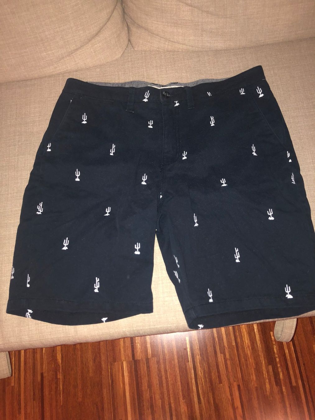Vans Pantaloni: Vans Dewitt Monogram Tucson Shorts - 34 – Usato da Winkel venduto da Studi66 5