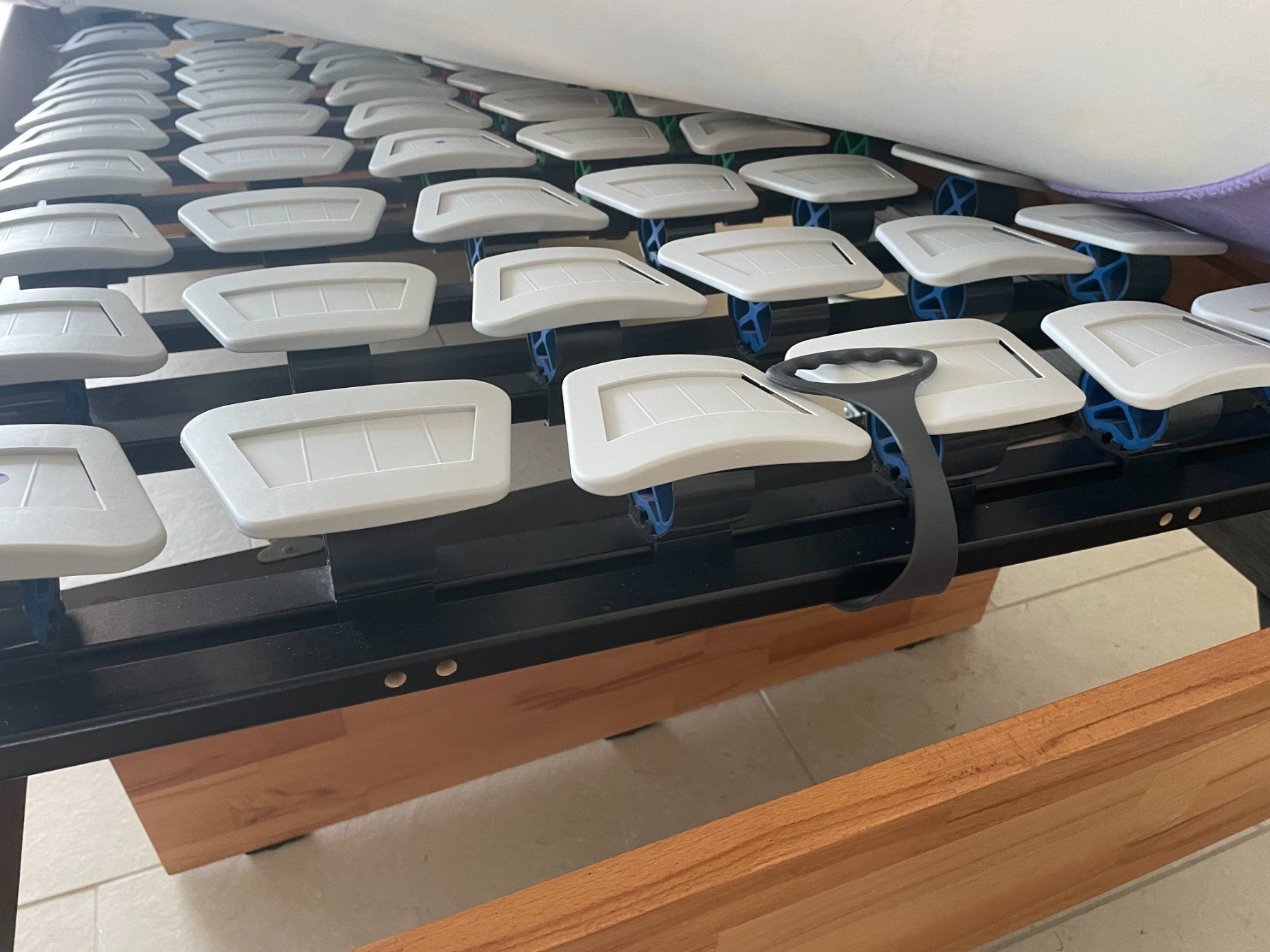 Betten: Bett – Gebraucht aus Zürich von Yaris1 3