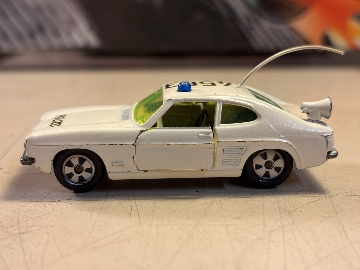 Siku Modellini d'auto: Siku Ford Capri Polizei – Usato da Möriken AG venduto da Classics16 4