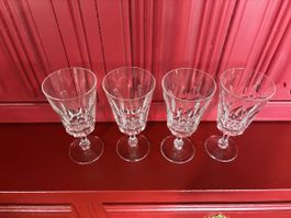 4 verres à vin anciens en cristal taillé à décor palmettes